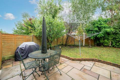 3 Bailey Close, Horsham, RH12 5QR