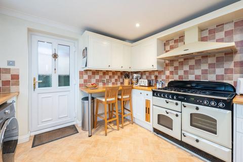 3 Bailey Close, Horsham, RH12 5QR