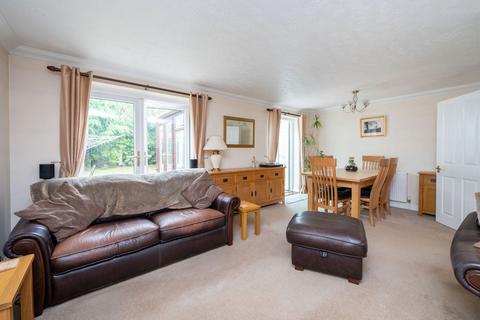 3 Bailey Close, Horsham, RH12 5QR