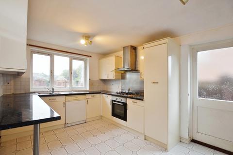 4 bedroom detached house to rent, West View Road Swanley BR8