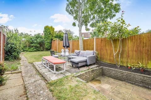 18 The Glade, Coulsdon, CR5 1SL