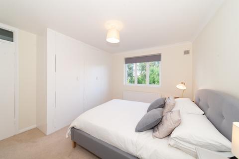 1 bedroom flat for sale, Grafton Square, Clapham, London