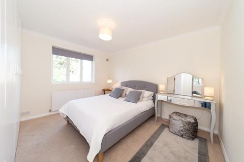 1 bedroom flat for sale, Grafton Square, Clapham, London