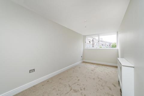 4 bedroom maisonette to rent, Camelford Walk London W11