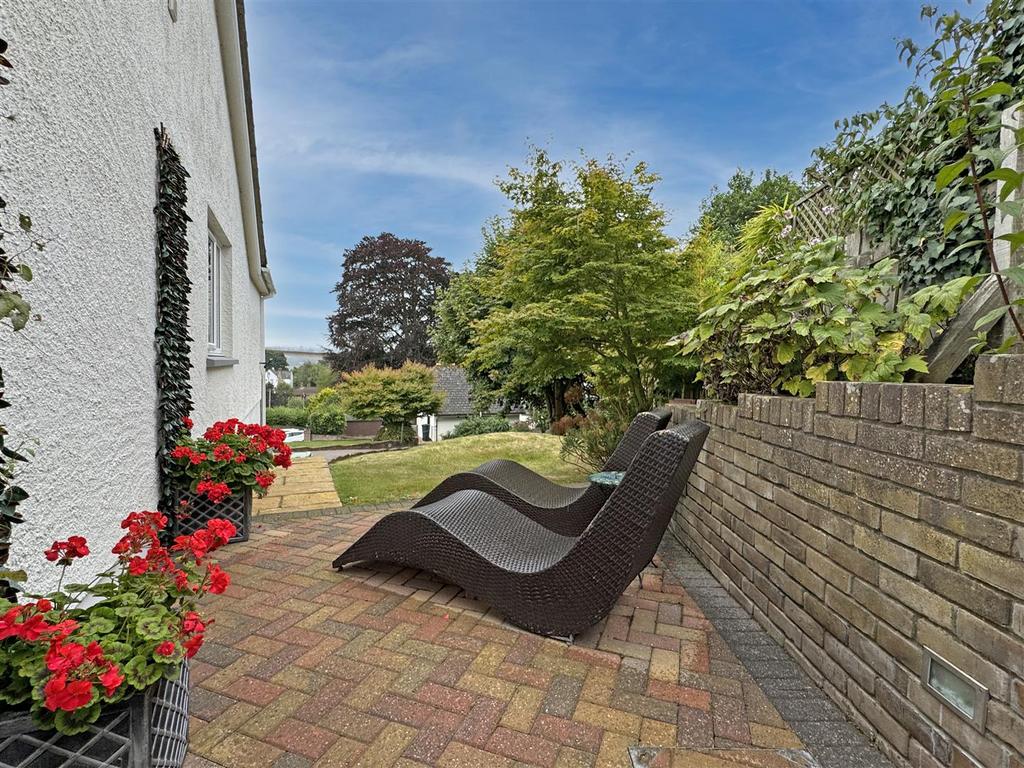 Garden 2.jpg