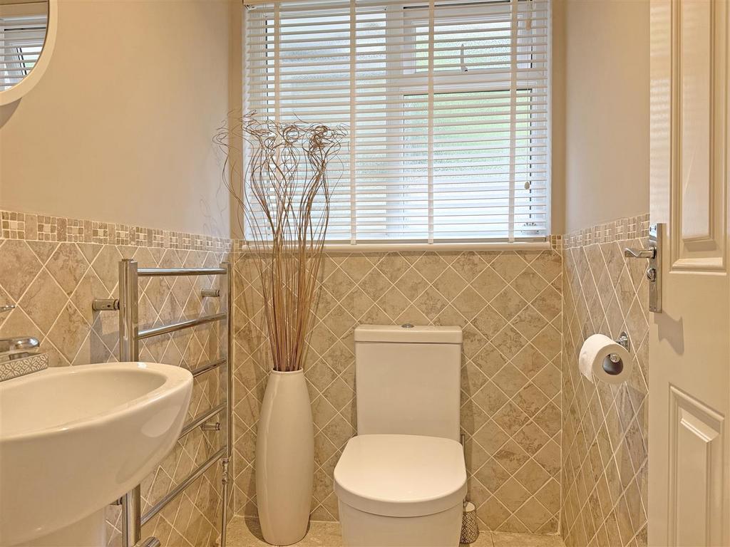 Toilet.jpg