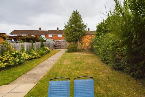 8 Paddock Way, Hemel Hempstead, HP1 2PE