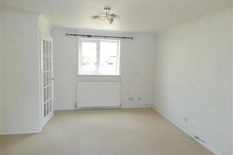 3 bedroom terraced house to rent, Tantallon Court, Longthorpe, PE3 6SN