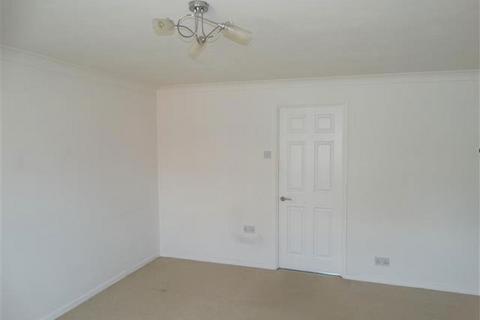 3 bedroom terraced house to rent, Tantallon Court, Longthorpe, PE3 6SN