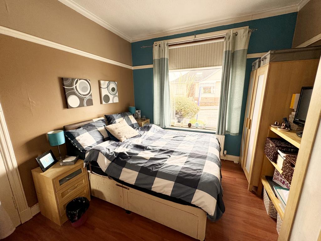 Bedroom 1 (1)