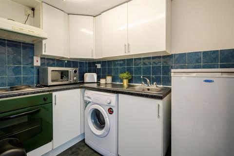 1 bedroom flat to rent, FLAT 5, 2 VICTORIA TERRACE, LEEDS