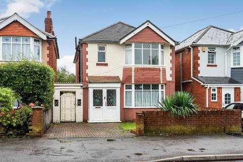 3 bedroom detached house for sale, Middle Road, Southampton SO19