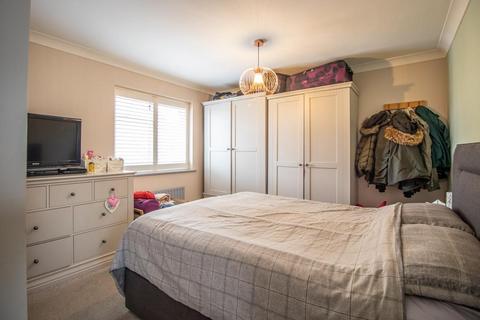 9 Eton Walk, Shoeburyness, Southend-on-sea, SS3 8TB