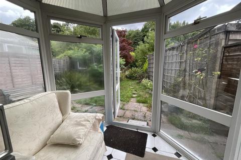 33 Cavendish Way, West Wickham, BR4 0LG
