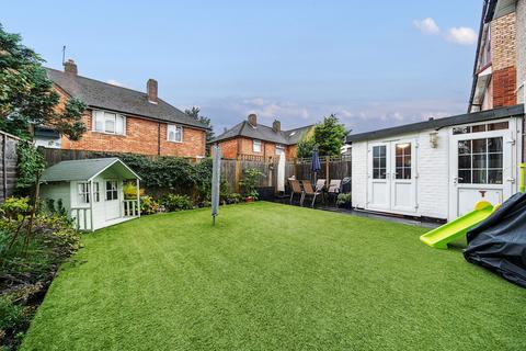 24 Monks Close, Ruislip, HA4 0HX