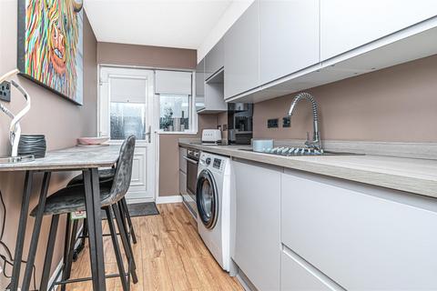 78 Brandy Riggs, Cairneyhill, Dunfermline, KY12 8UY