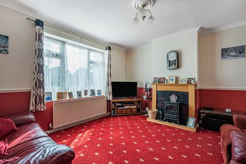 3 bedroom end of terrace house for sale, Mallinson Road, Beddington CR0