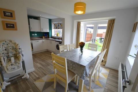 3 bedroom house for sale, Wrekin Dove Close, Bowbrook, Shrewsbury