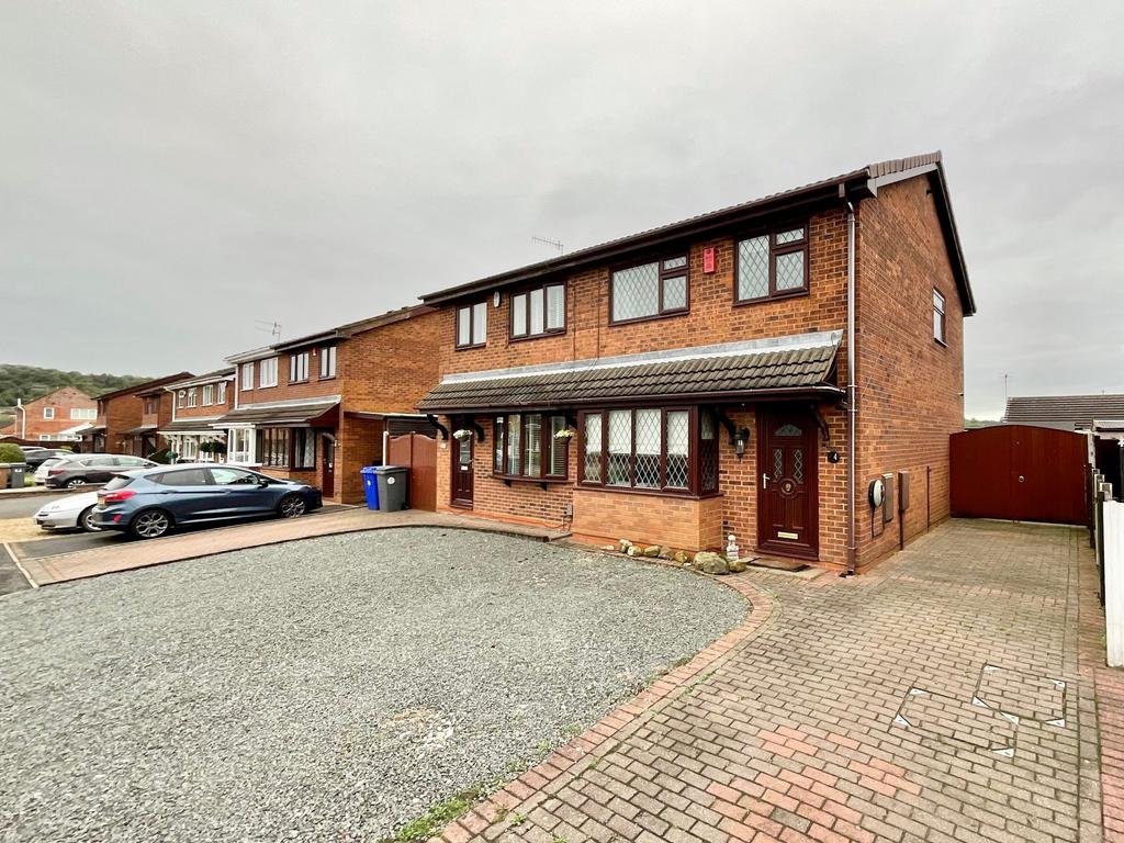 Longsdon Grove, StokeOnTrent, ST3 3 bed semidetached house for sale
