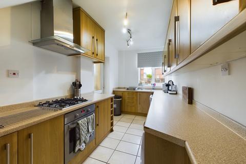 3 bedroom semi-detached house to rent, Portsmouth PO6