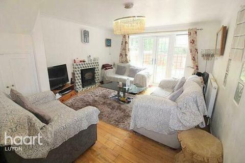 4 bedroom detached house for sale, Glenfield Road, Luton