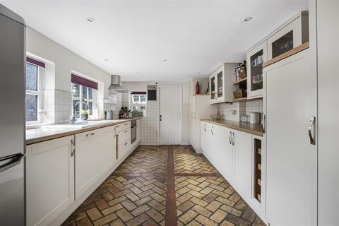 6 The Grip, Linton, Cambridge, CB21 4NR