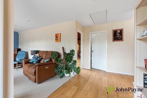 Graylands Banner Lane, Coventry, CV4 9GH