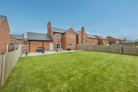 3 bedroom detached house for sale, Hill Garth Road, Tattenhall