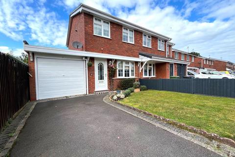 2 bedroom semi-detached house for sale, Michaelwood Close, Redditch B97