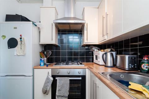 3 bedroom flat to rent, Horwood House, Pott Street