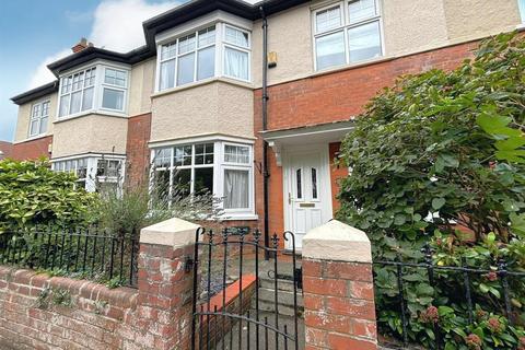12 Esplanade, Hornsea, HU18 1NE