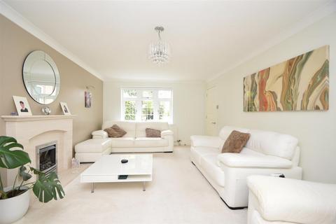 5 bedroom detached house for sale, Carlton Close, Bicton Heath, Shrewbury