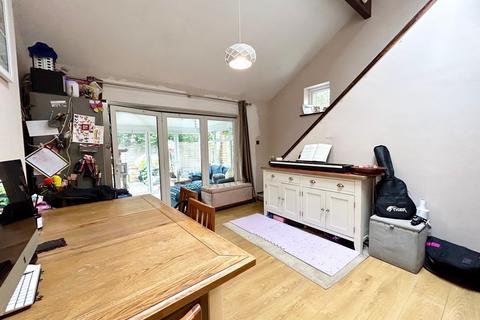 18 Cadman Square, Shenley Lodge, Milton Keynes, MK5 7DW