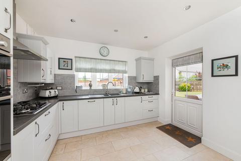 9 Chestnut Drive, Drayton, Abingdon, OX14 4FU