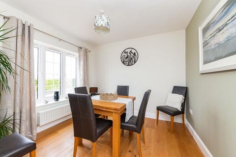 9 Chestnut Drive, Drayton, Abingdon, OX14 4FU