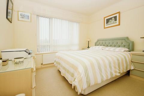 12 Ipswich Road, Bournemouth, BH4 9HZ