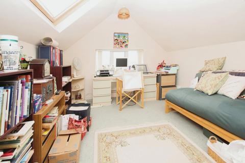 12 Ipswich Road, Bournemouth, BH4 9HZ