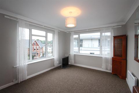 2 bedroom flat to rent, Burnaby Road, Bournemouth