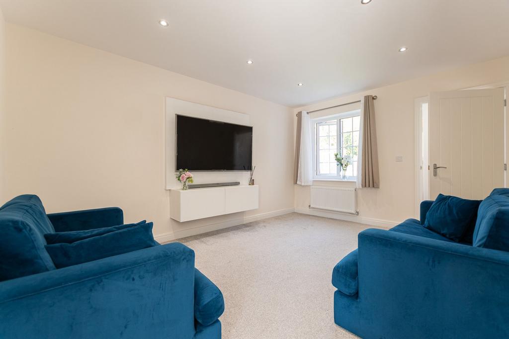 Thames Avenue, Leigh WN7 4 bed detached house for sale £340,000