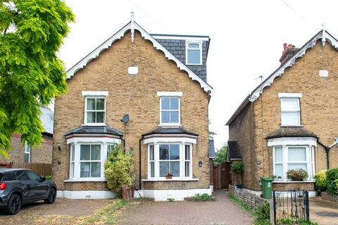 89 Birkbeck Road, Sidcup, DA14 4DJ