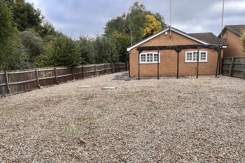 2 bedroom detached bungalow for sale, Hursley Close, Oadby, LE2