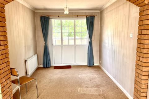 2 bedroom detached bungalow for sale, Hursley Close, Oadby, LE2