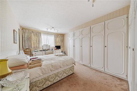 26 Oak Lodge Close, Stanmore, HA7 4QB
