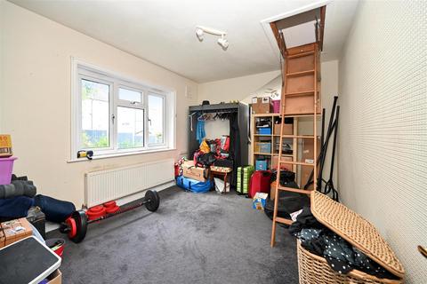 29 Canada Terrace, Rawdon, Leeds, LS19 6LS