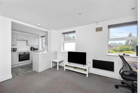 1 bedroom flat for sale, Buckingham House, Billingshurst RH14