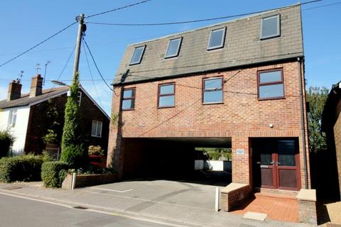 1 bedroom flat for sale, Buckingham House, Billingshurst RH14