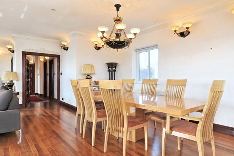 4 bedroom penthouse to rent, Fitzjohns Avenue, London, NW3