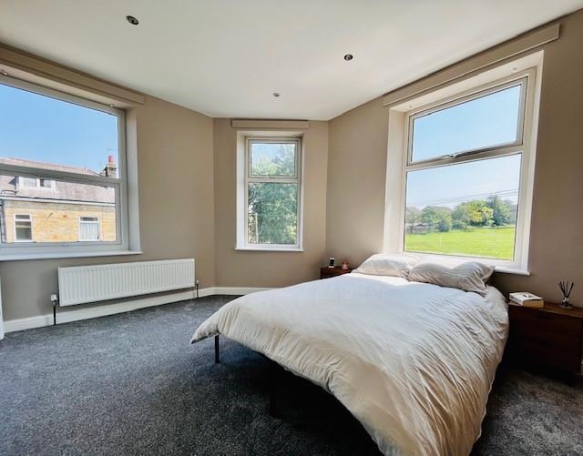 Broad Lane, Bramley 3 bed house to rent £1,050 pcm (£242 pw)