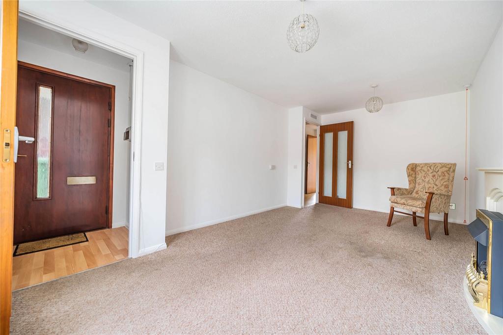Darfield Road, Guildford GU4 2 bed bungalow for sale £240,000
