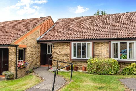 2 bedroom bungalow for sale, Darfield Road, Guildford GU4